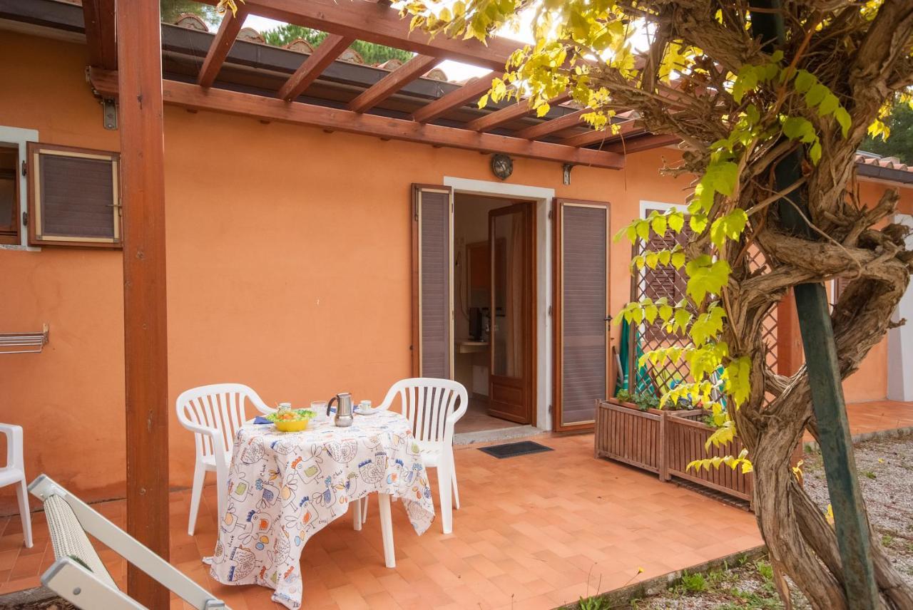 Residence Le Grazie Est Capoliveri  Exteriör bild