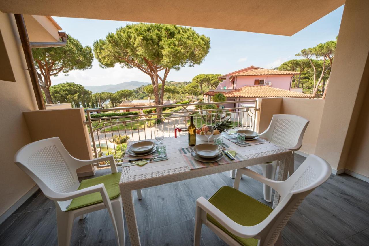 Residence Le Grazie Est Capoliveri  Exteriör bild