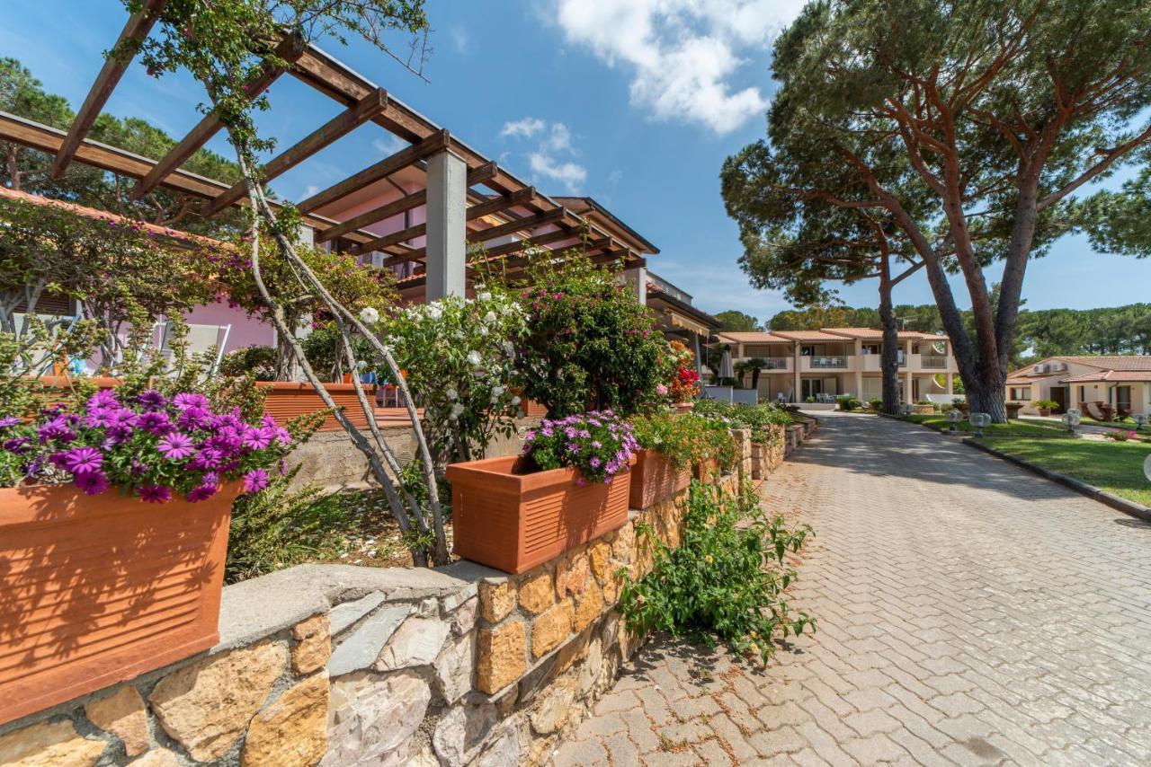 Residence Le Grazie Est Capoliveri  Exteriör bild