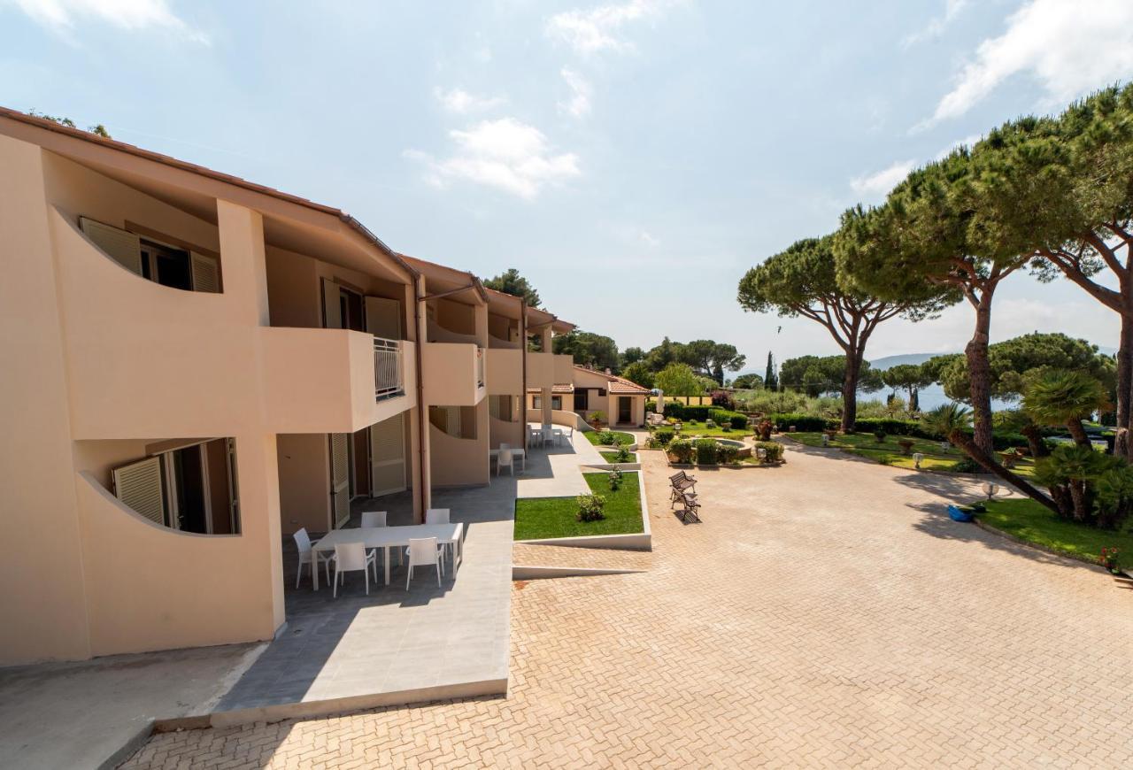 Residence Le Grazie Est Capoliveri  Exteriör bild